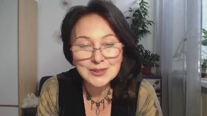Lovely_Woman_