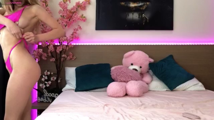 Aneblondie