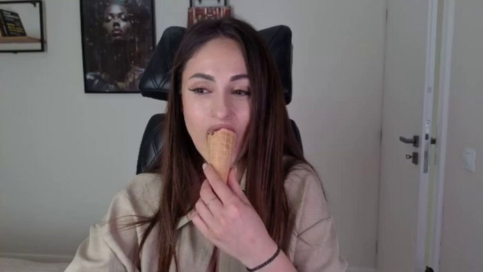 DorisDolll
