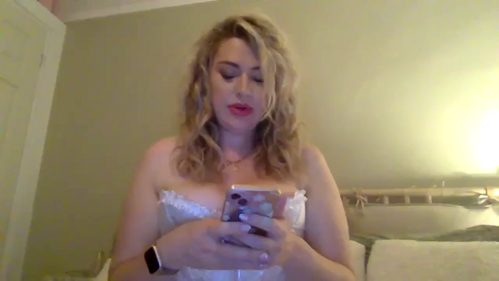 Roxy_Reveals