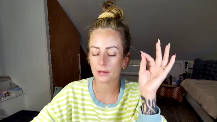 Lena_bee