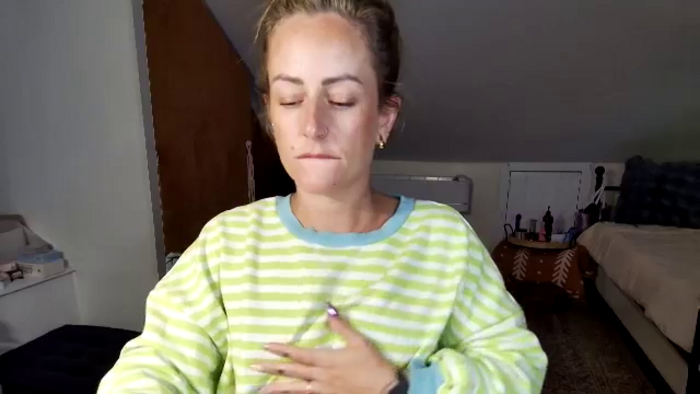 Lena_bee