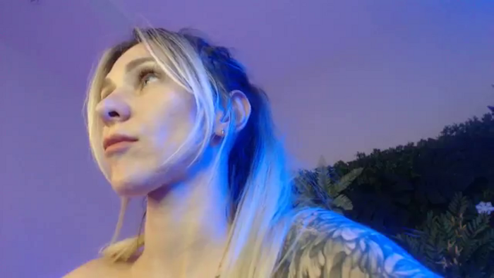 Horny_Blond