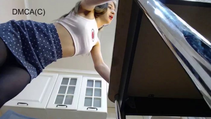 Ari_Honey