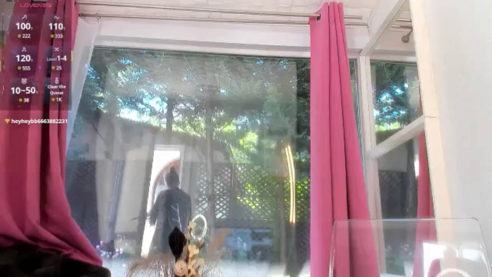 Mia_Noir