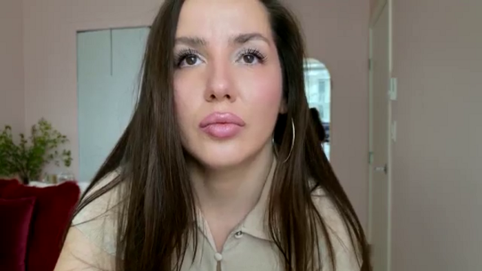 BellaBaxter