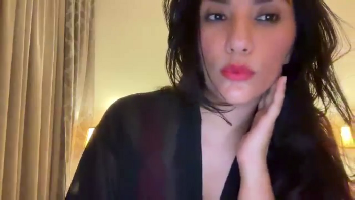 HOLY_BRUNE