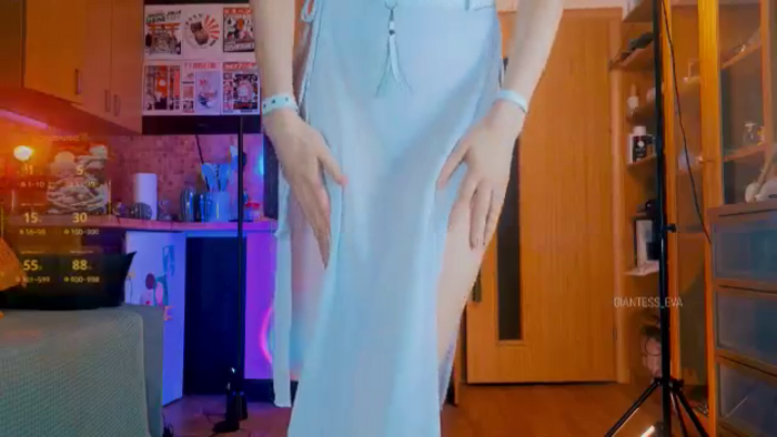 Giantess_Eva