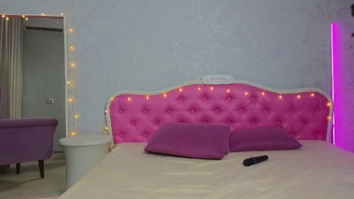 ArianaPetite
