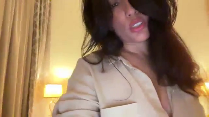 HOLY_BRUNE