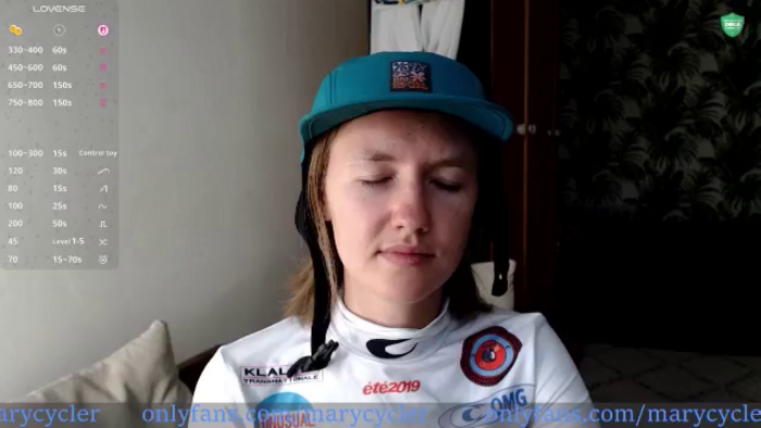 Ladyy_on_MTB