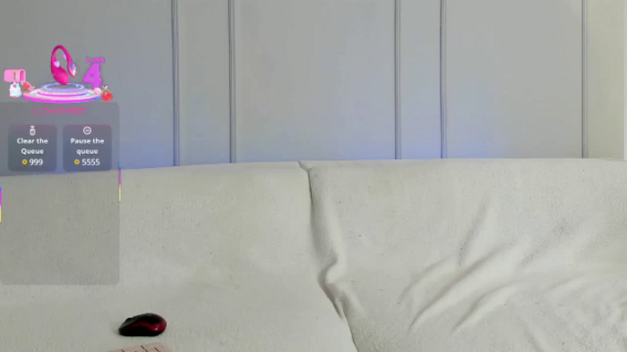 ShyEyesBlondy