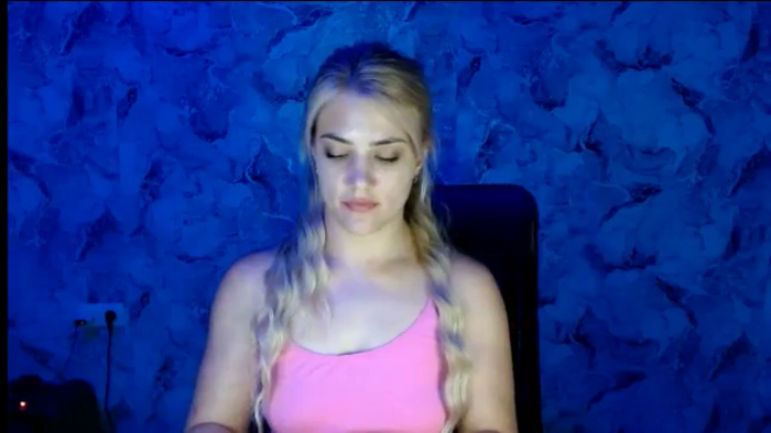 Nika_gold1