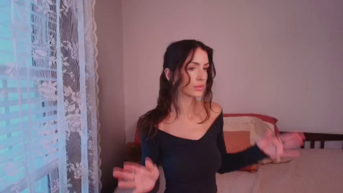 Ava____