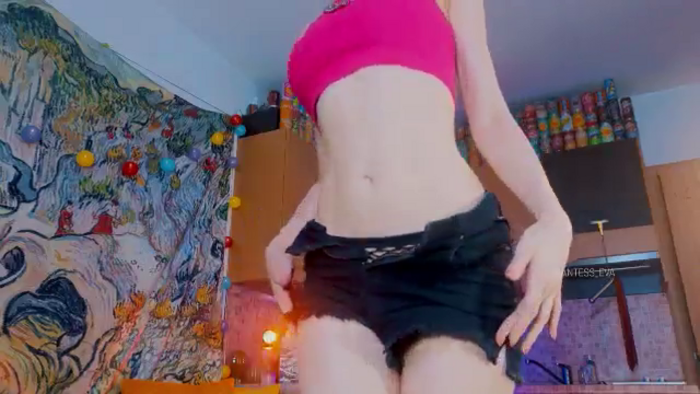 Giantess_Eva