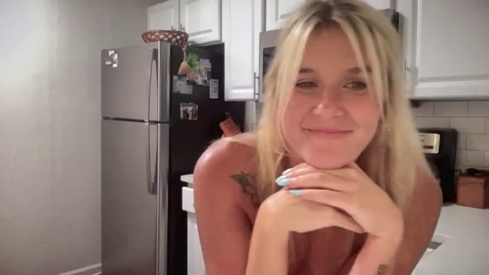 Lily_Kell