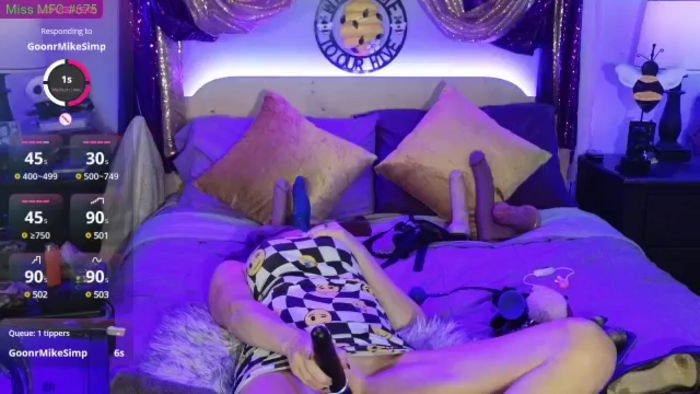 LadyBeeTrixxx