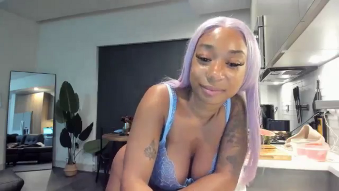 LuxeDoll