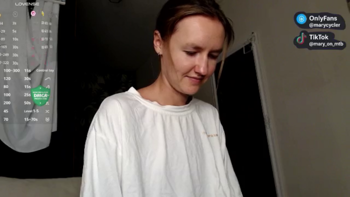 Ladyy_on_MTB
