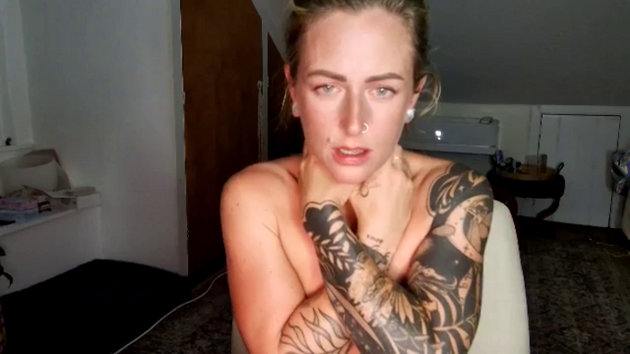 Lena_bee