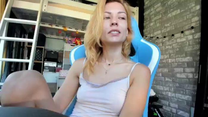 Karoline121