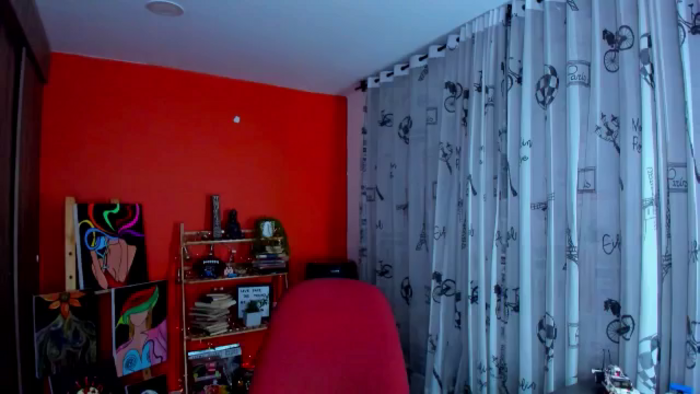 Emmaa_hostt