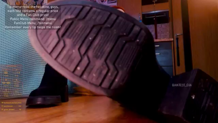 Giantess_Eva