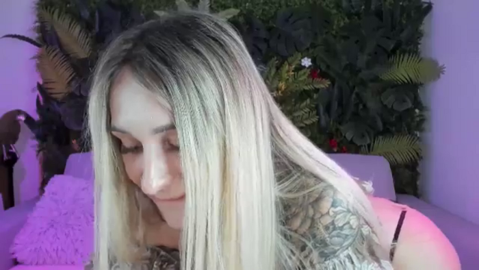 Horny_Blond