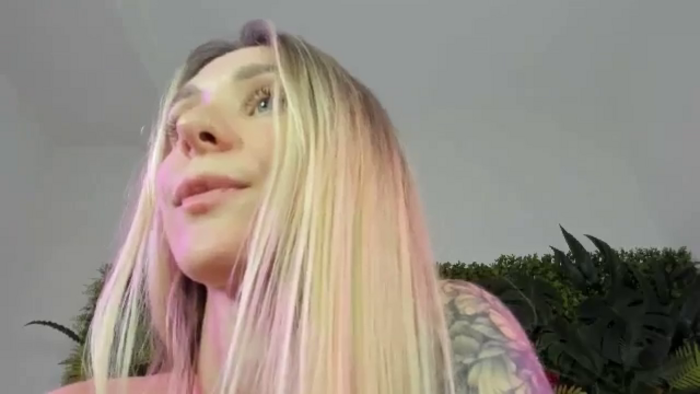 Horny_Blond