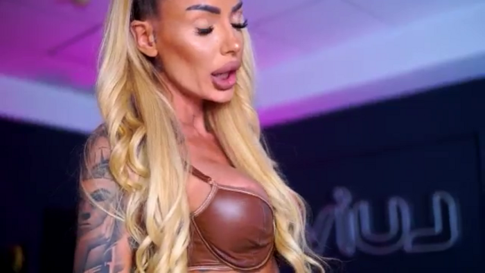 RaquelleVon