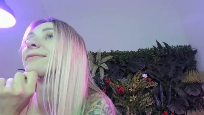 Horny_Blond