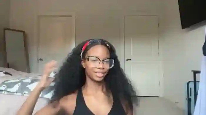 2025/08/17/mfc-serenitypoisi-19-39-19