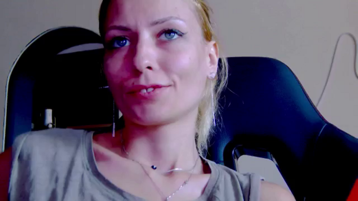 Karoline121