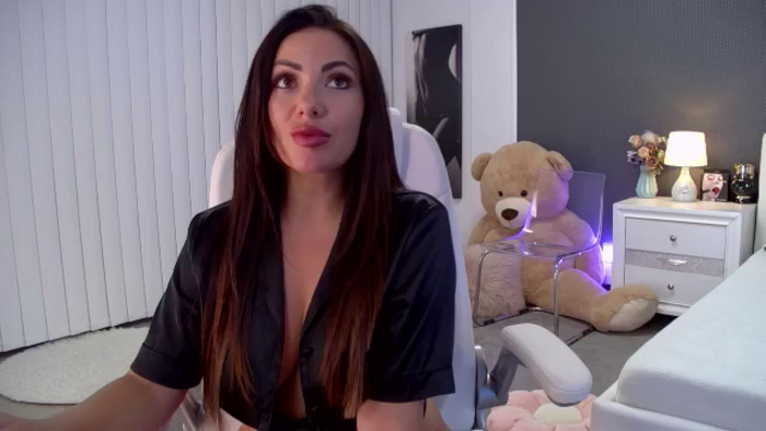 Nikki_Crystal