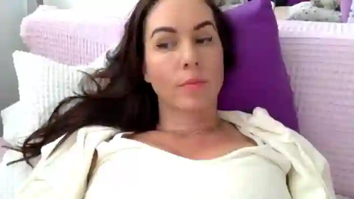 2025/08/25/mfc-brandybella-15-09-38