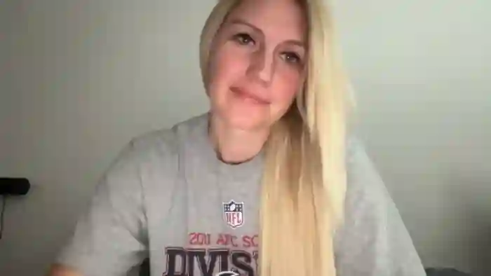 2025/08/25/mfc-snowcheer93-15-19-13