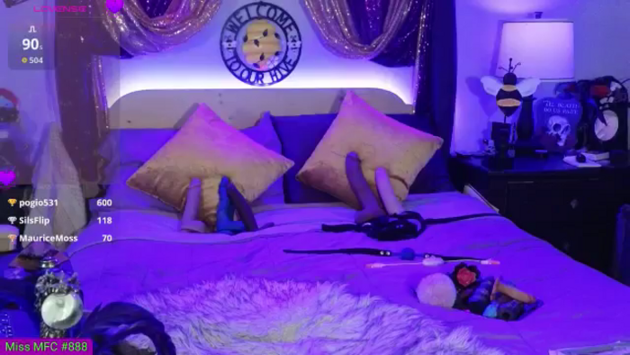 LadyBeeTrixxx