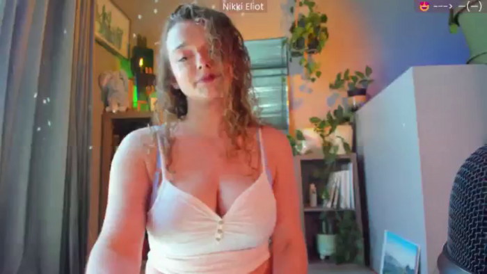 NikkiEliot