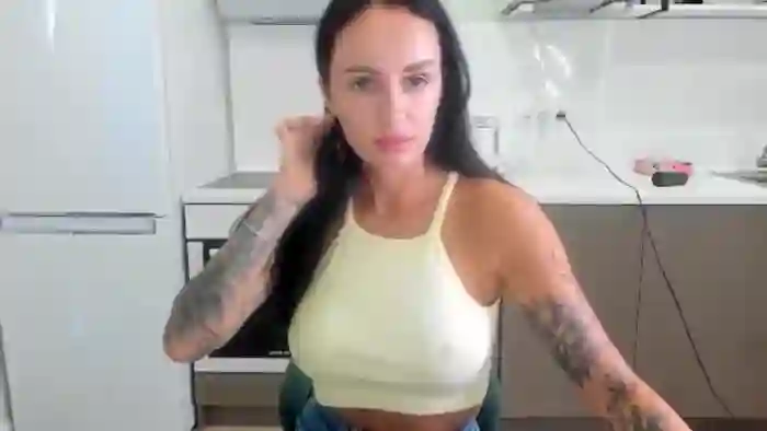 2025/09/05/mfc-yourmissmasha-08-04-07
