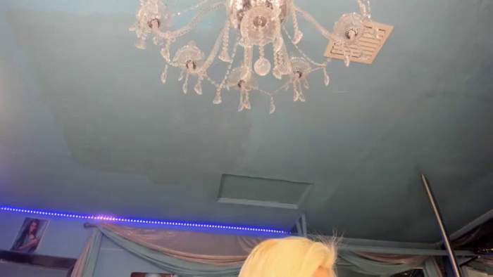 ADRIANA_FOX