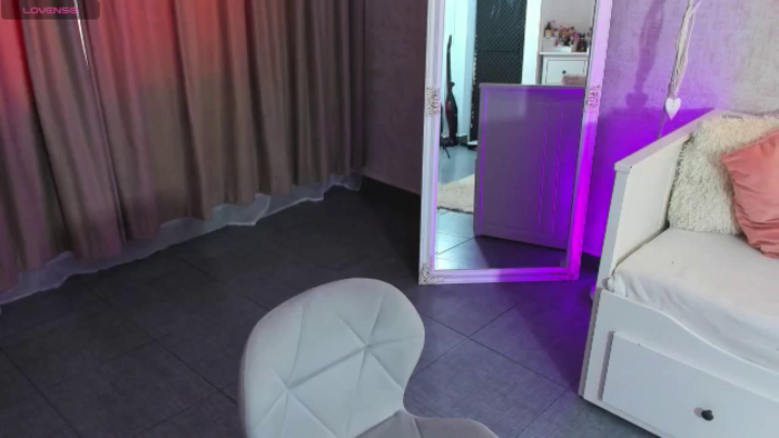 LindsayDee