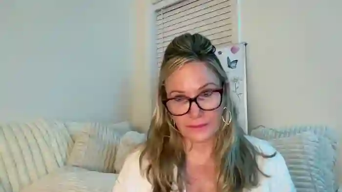2025/09/08/mfc-milf_goddess-01-37-42