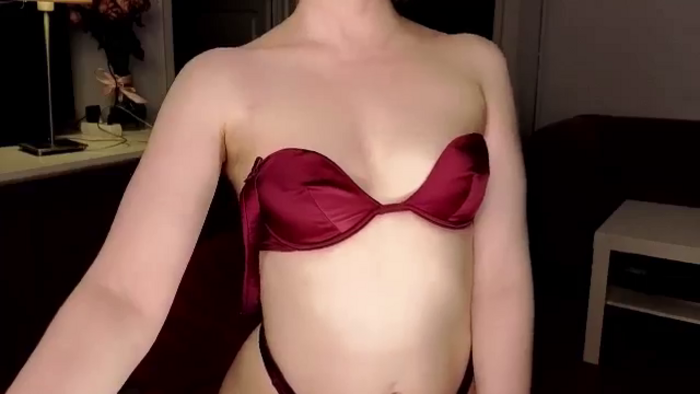 Red_Lips_Girl