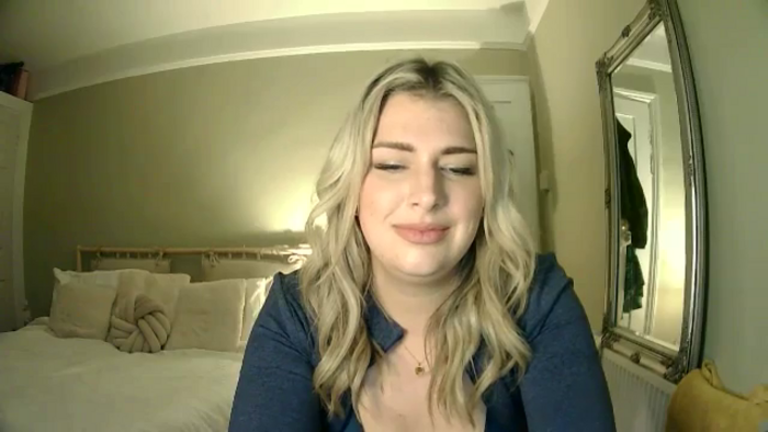 Roxy_Reveals