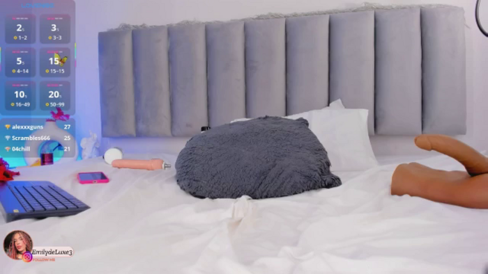 EmelyDeluxe