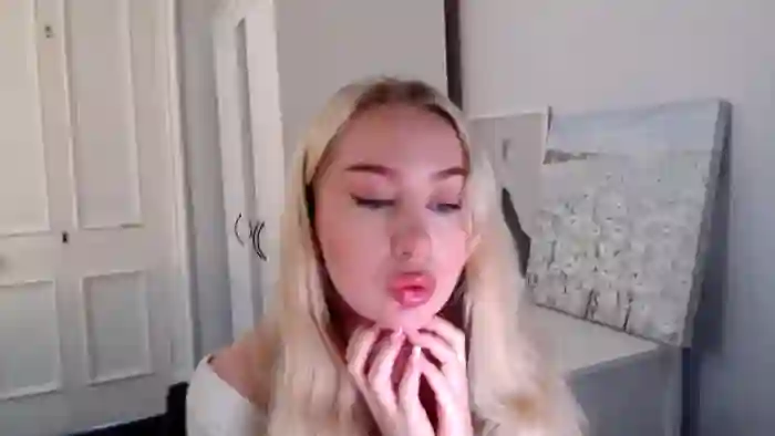 2025/09/11/mfc-british_cutie-08-05-17