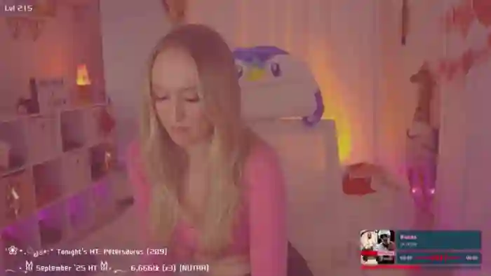 2025/09/11/mfc-oliviaxfaye-04-43-24