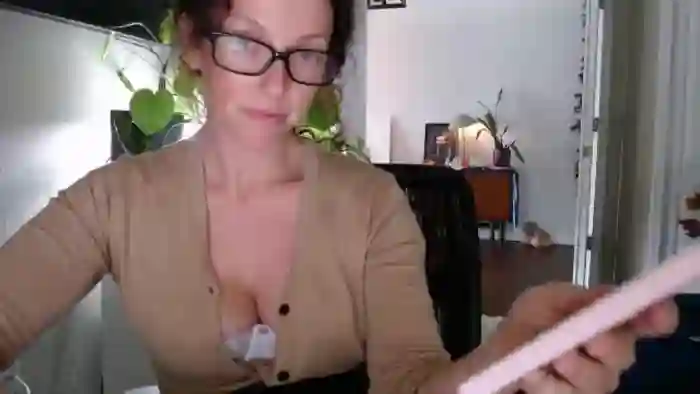 2025/09/12/mfc-sarah_stark-18-22-57