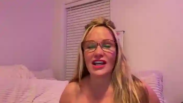 2025/09/15/mfc-milf_goddess-04-55-58