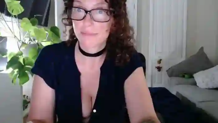 2025/09/16/mfc-sarah_stark-13-42-35
